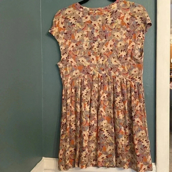 Vanessa Virginia mini button up cap sleeve floral dress size s - like new - Picture 6 of 6